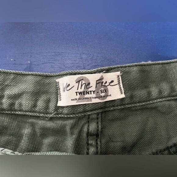 Free People NWT distressed shorts size 26 - Picture 3 of 7